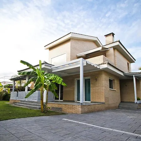 Noel Planet Costa Dorada Holiday home *